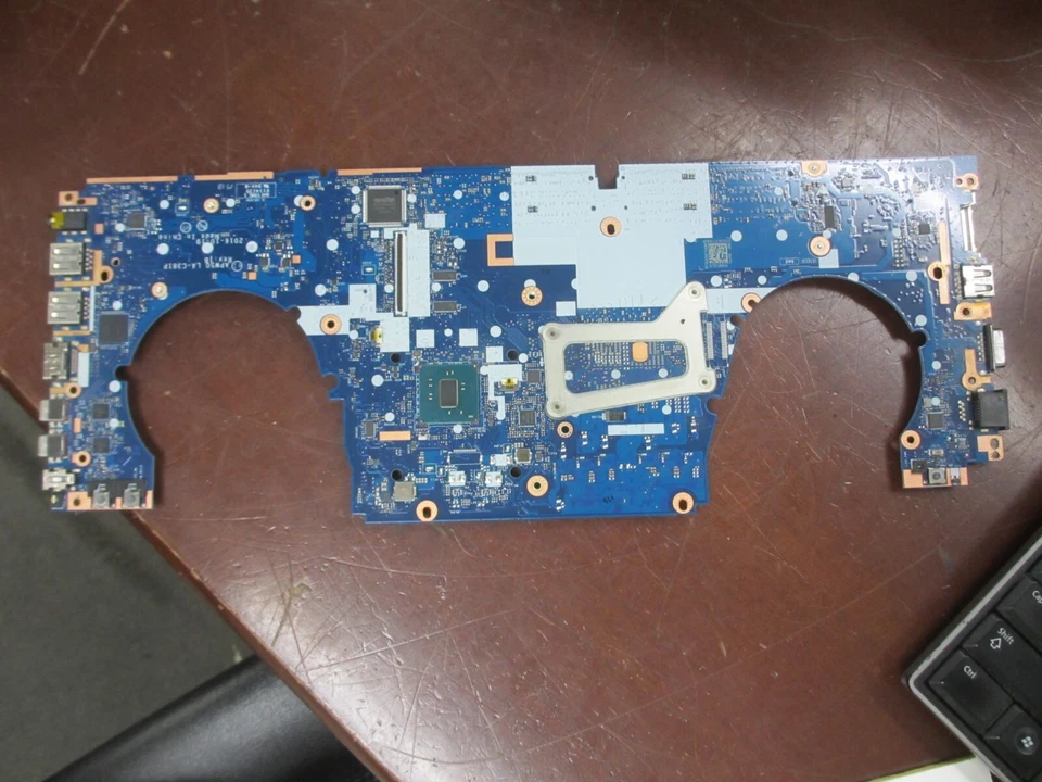 Hp zbook 15 g4 motherboard core i7 - Image 3