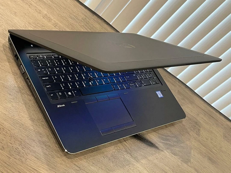 HP Zbook 15 G3 Intel Core i7 7th Gen 16GB RAM 512GB SSD 2 GB GDDR5 NVIDIA - Image 3